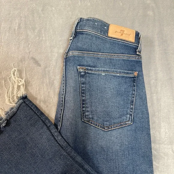 7 For All Mankind Jeans Womens Size 27 Cropped Alexa Blue Distressed Raw Hem - Picture 8 of 8